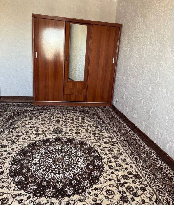 Яккасарой  Касмановитлар метро якинда ижарага квартира бор