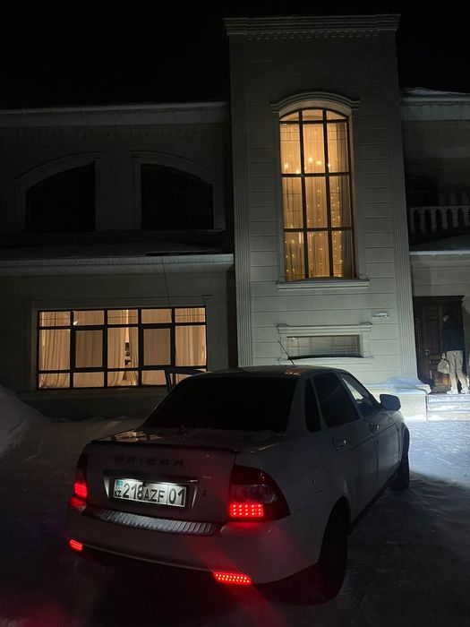 Прирора седан   .