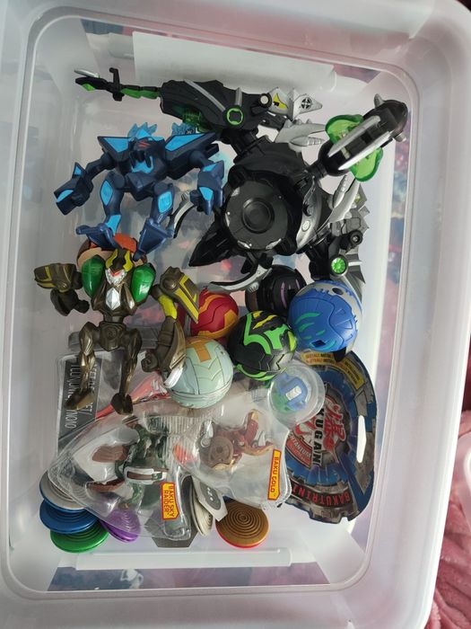 Lot Bakugani, pret separat pentru fiecare