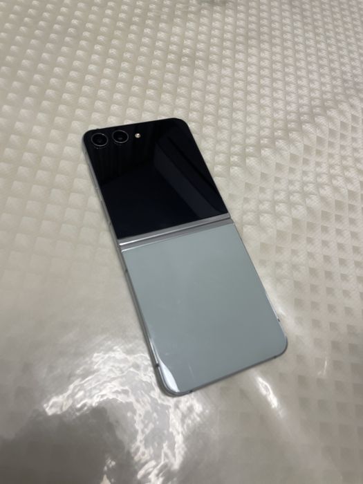 Samsung z flip 5