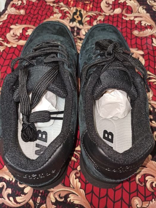 Женская Чёрная спортивная обувь на осень