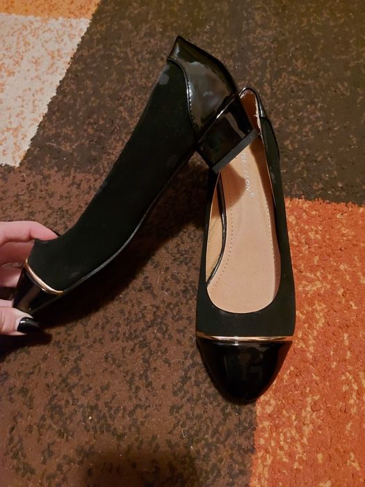 Vand pantofi dama cu toc mic