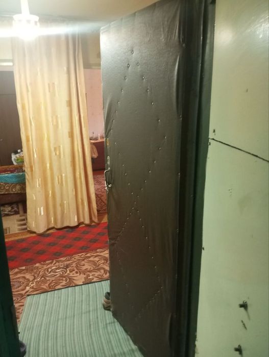 Продается.  (г. Нурафшон (Туйтепа) 3/4/4
3-х комнатная
4-й этаж
4-х