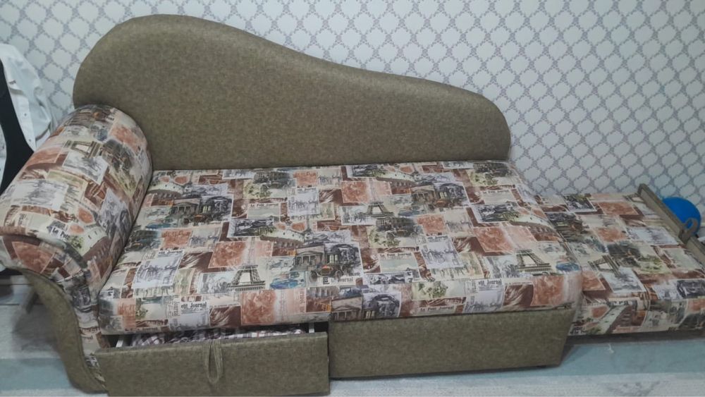 Диван срочно продам