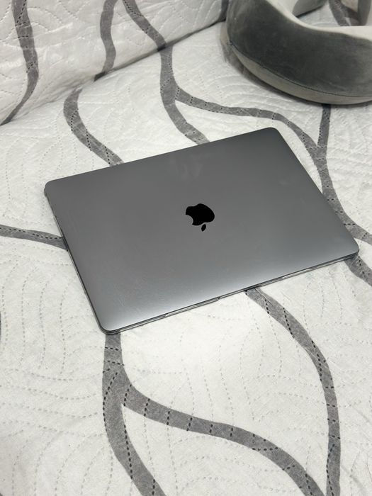 MacBook Air M1 8/256