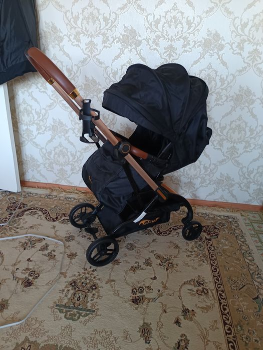 Продам каляску в отличном состояние