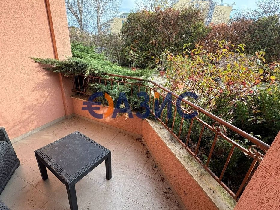 Продава се Двустаен апартамент в к.к. Слънчев бряг - 62 кв.м за 699 €/кв.м - Снимка #1