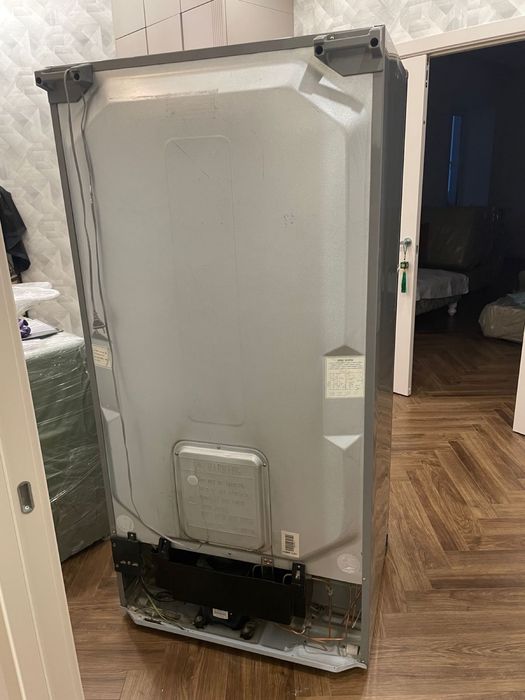 Холодильник HITACHI