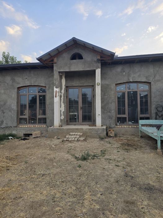 2,5 sotix 2 xona padval