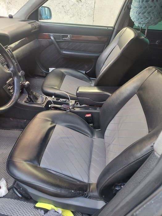 Сиденья Обшивки ауди с4 передние