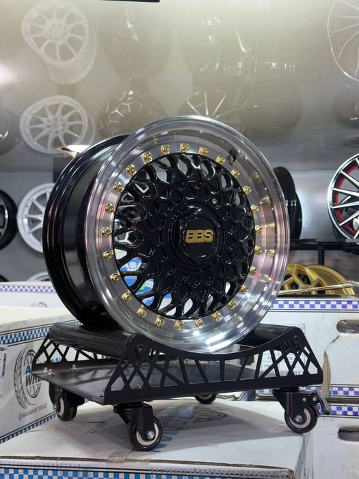BBS R13 sakadiska