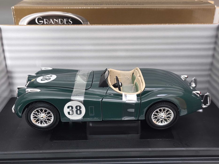Macheta 1/18 ERTL Grandes Marques Jaguar XK 120 1948