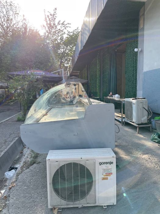 Витрина холодильник