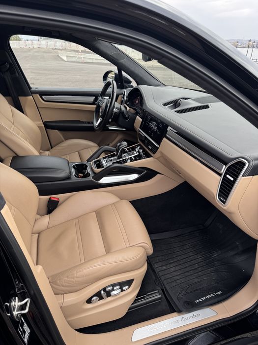 Porsche Cayenne Turbo 2018 549 cp top fara schimburi