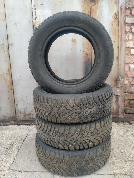 Продам резину зимнюю R15