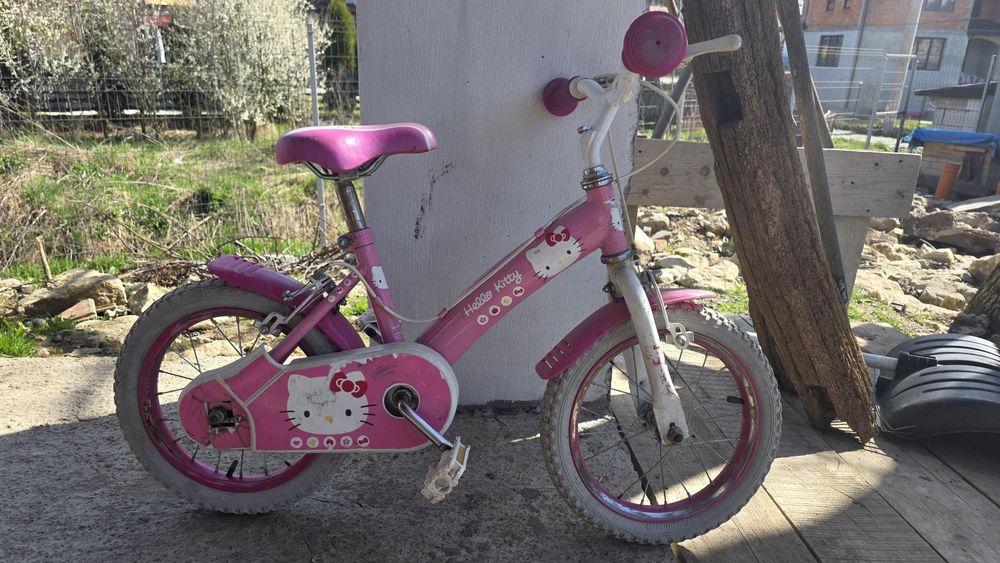 Bicicleta Hello Kitty  fete pana in 5 ani
