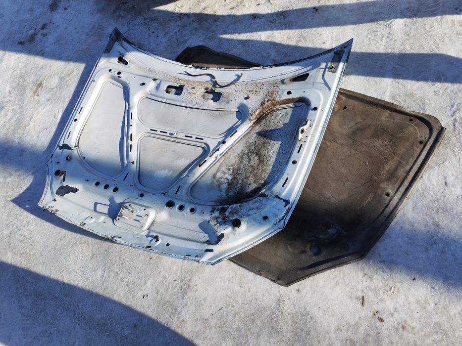 Лада приора капот