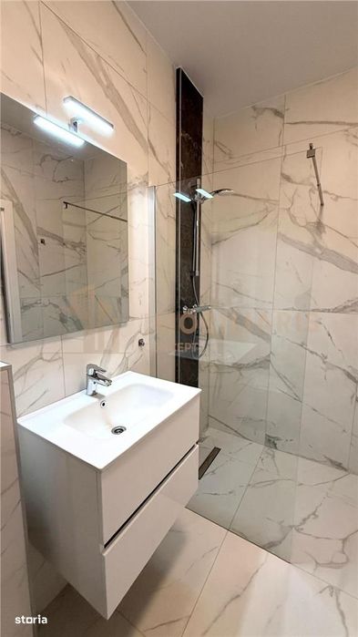 Apartament 2 camere cu curte proprie- Centrul Vechi, prima inchiriere