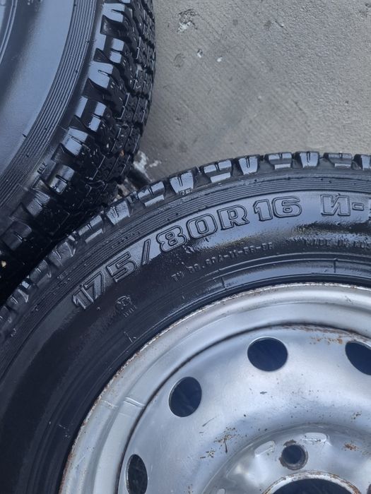 Продам колеса на ниву