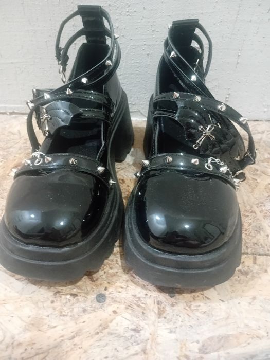 Продам туфли, лоферы.