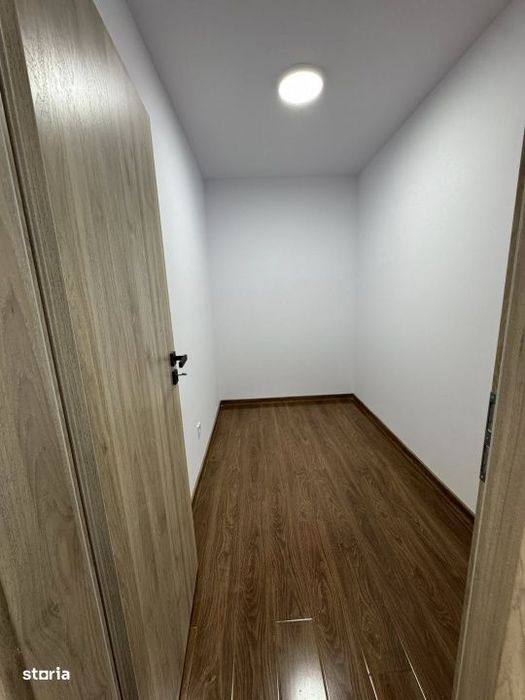 Apartament de Vanzare I SU 55mp I Balcon I Garaj - Terra