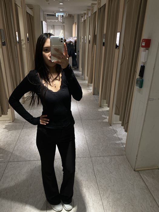 Продам лонгслив с кружевом