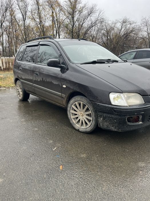 Митсубиси спейс стар