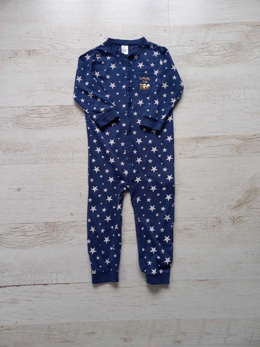 Дрехи, гащеризон за ски и др