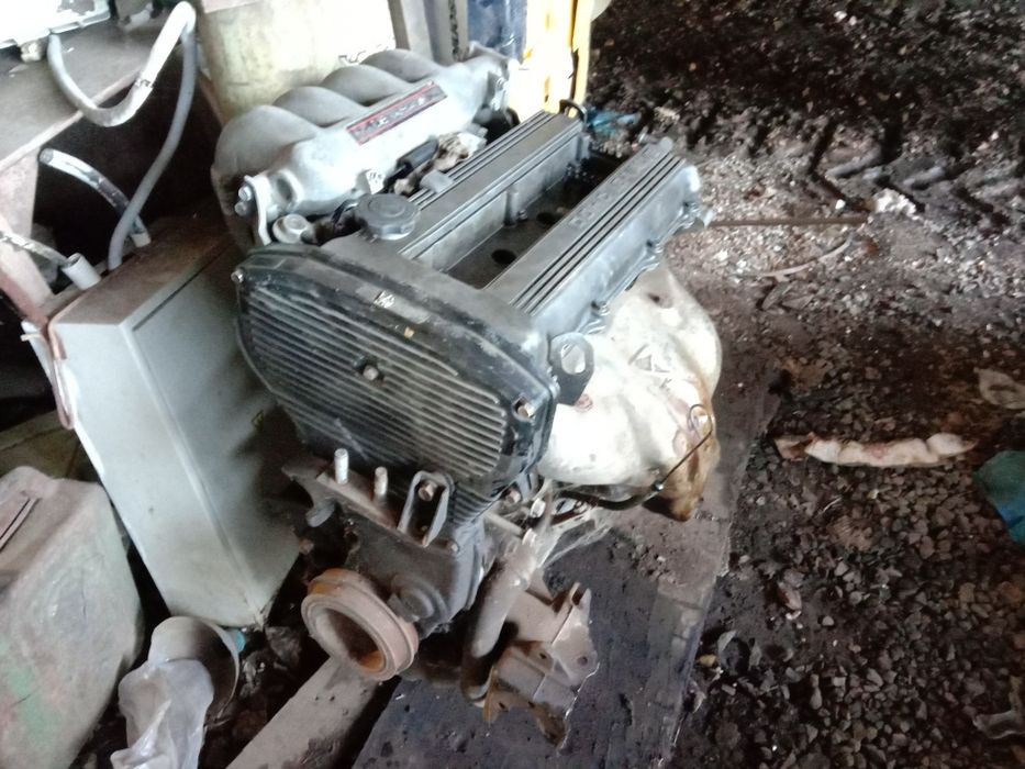 Двигатель на мазду переходку 16кл.DOHC