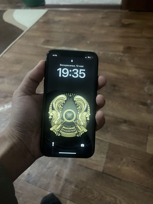 Айфон хр в хорошем сост все четко работает