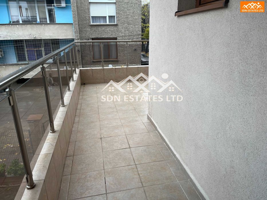 Продава прекрасен напълно обзаведен апартамент с три спални до Лидл