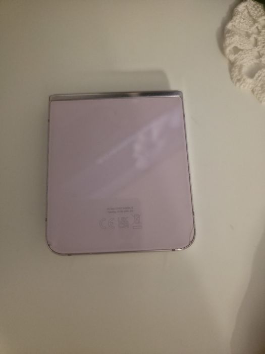 Samsung Galaxy Flip 5