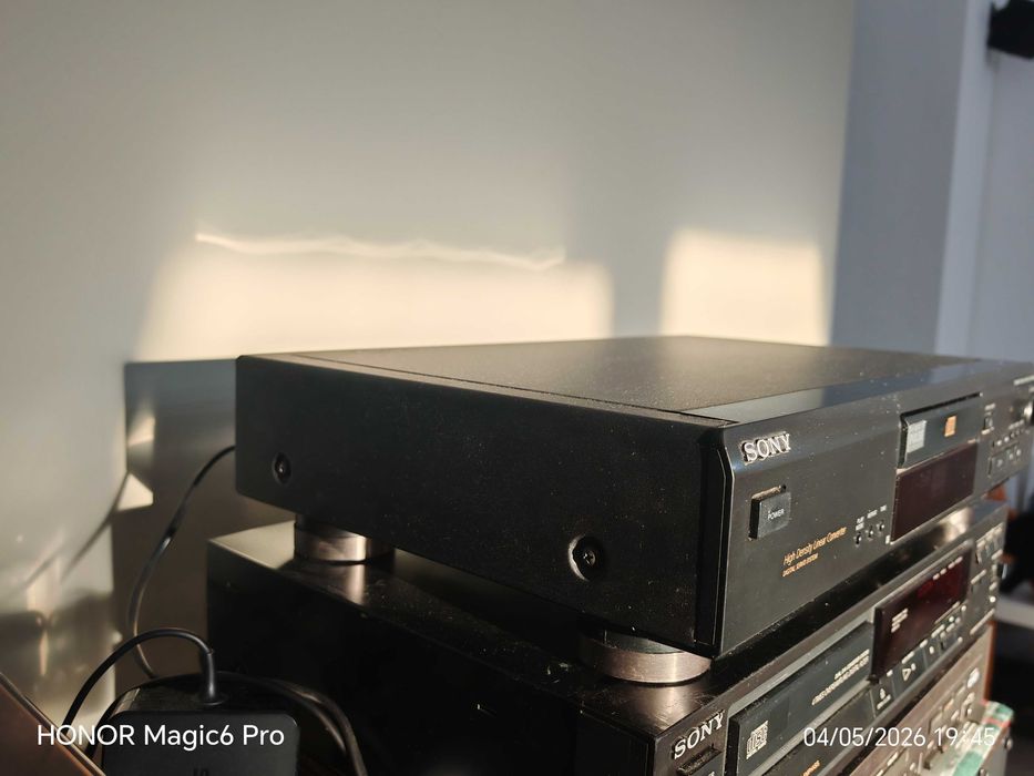 Sony CDP - xe300 cd player