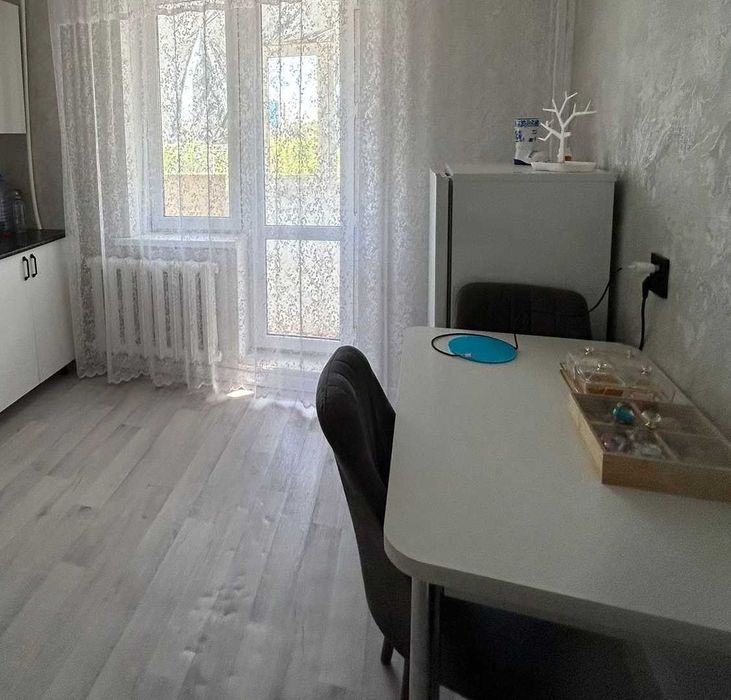 Продам 1 комнатную 8 мкр