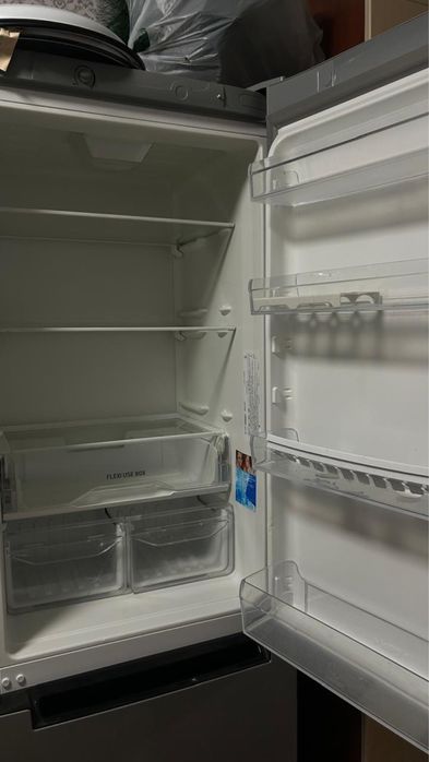 Продам двухкамерный холодильник
