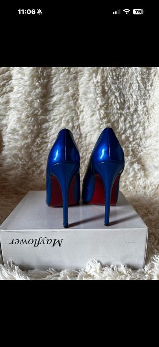 Pantofi cu toc subtire