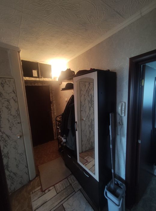 Продам квартиру за 16 микрорайон дом 9