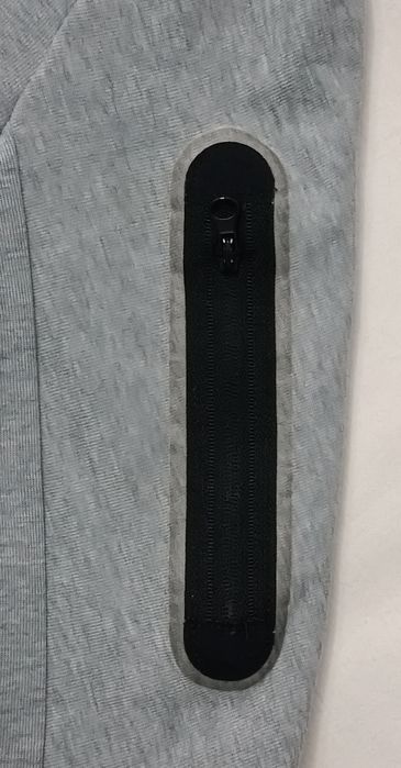 Nike Tech Fleece Sweatshirt оригинално горнище ръст 137-147см Найк