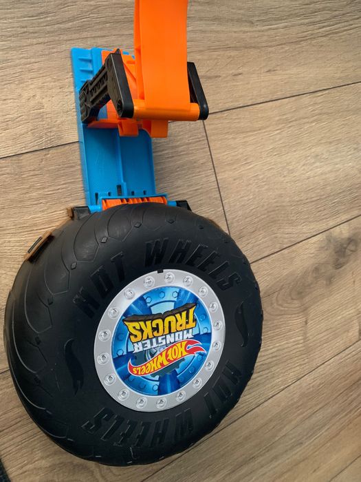 Гума писта Hot wheels