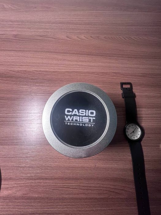Часы Casio MQ-24 немного б/у
