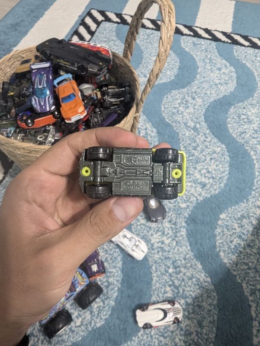 Продам детский игрушки , машинки