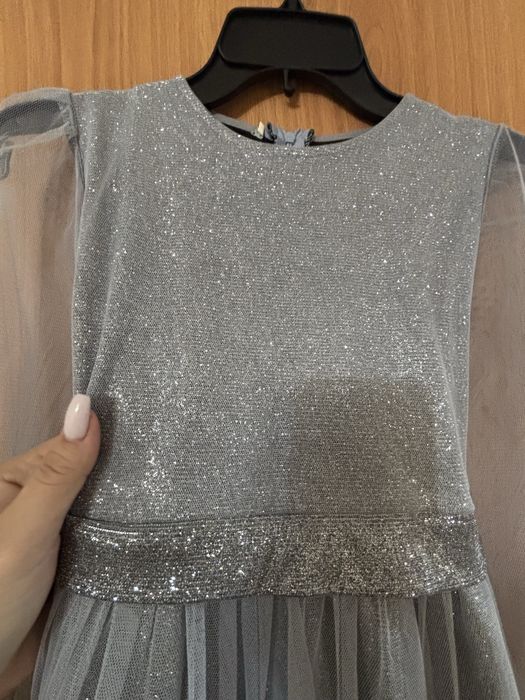 Продам платье для девочки