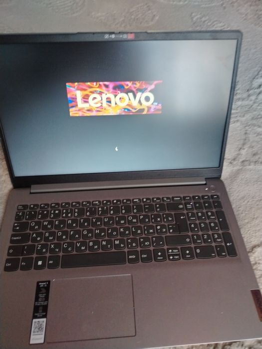 Ноутбук Lenova новый