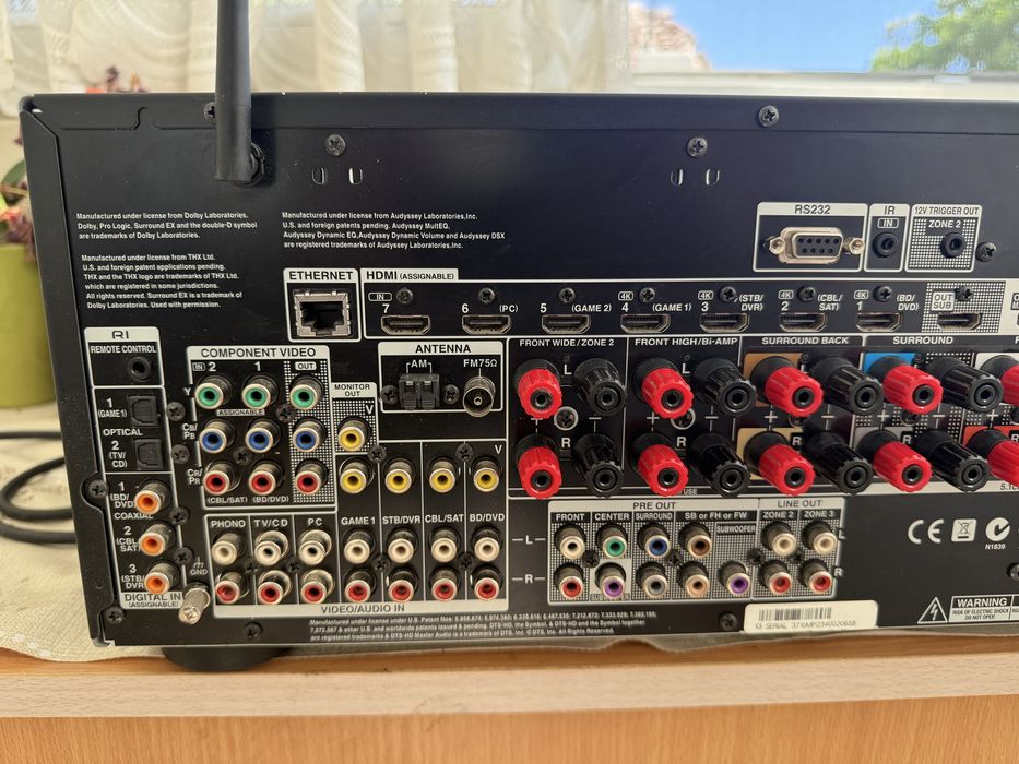 Onkyo TX-NR828 Bluetooth Wi-Fi