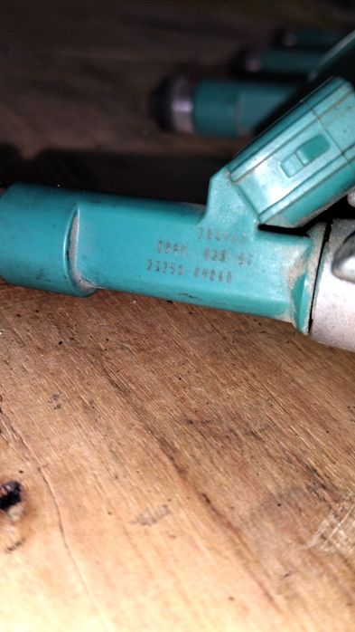 Форсунки Тойота 2аз фе 2.4 литра