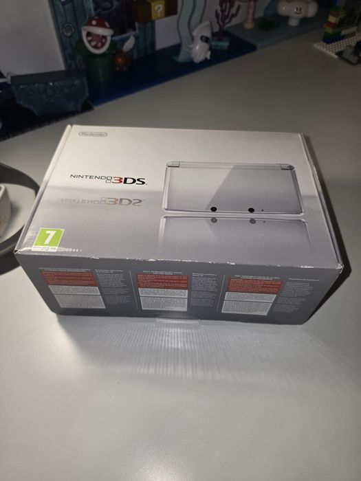 Nintendo 3DS NIB (new in box) - sigilata
