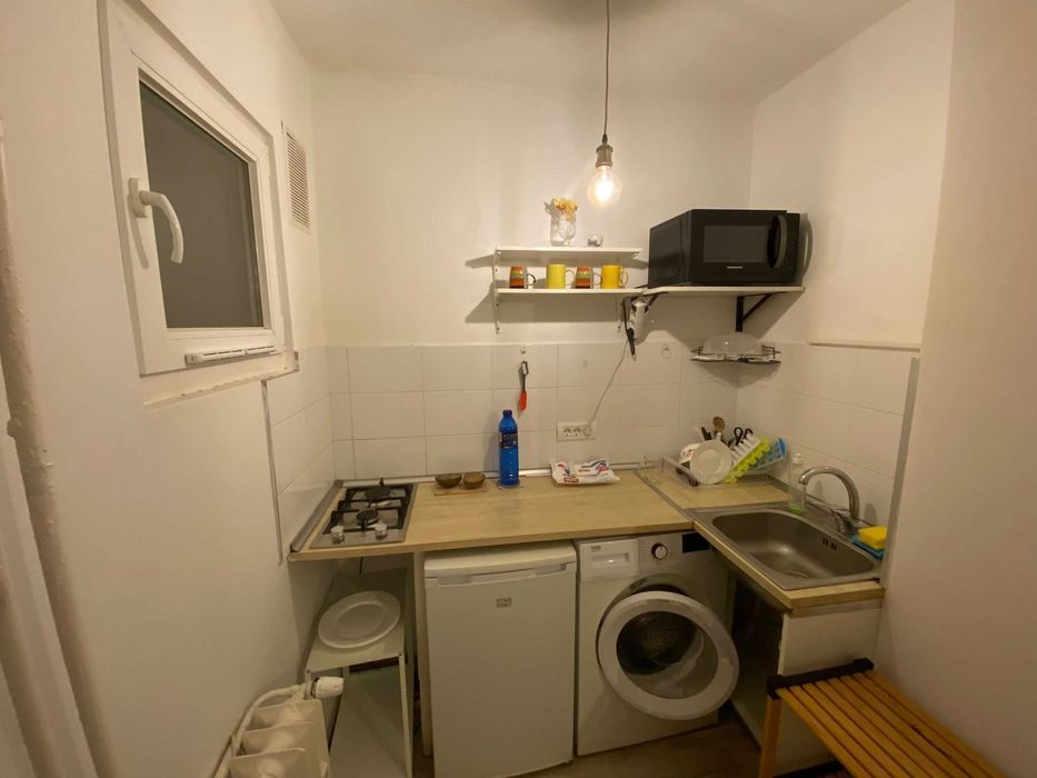 Proprietar,inchiriez garsoniera in zona Piata ALBA IULIA