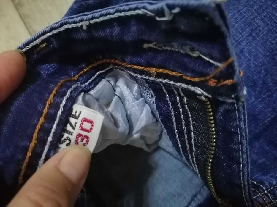 Джинсы на мальчика 7-8лет