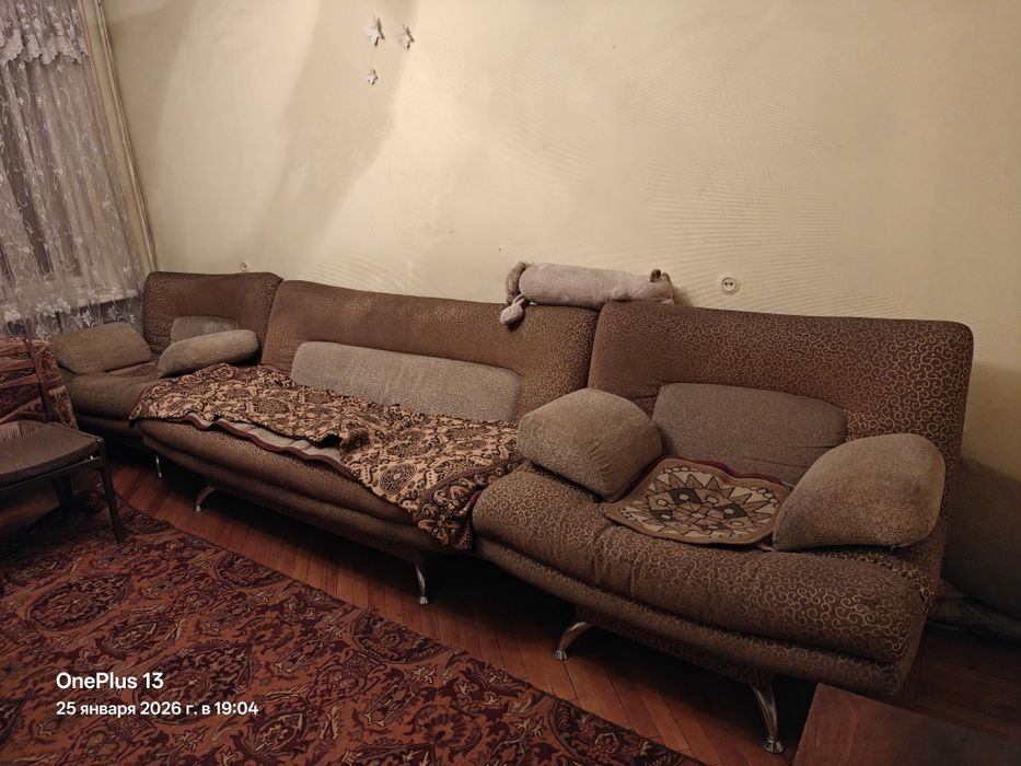 Диван и два кресла