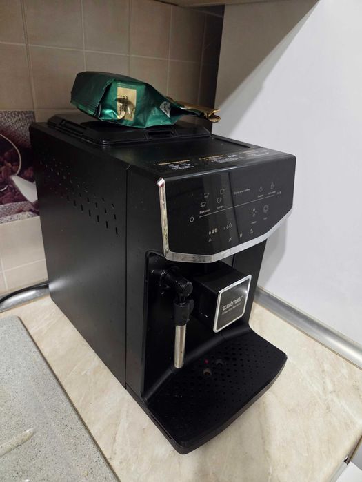 Кофемашина Zelmer ZCM-8121 Maestro Barista
